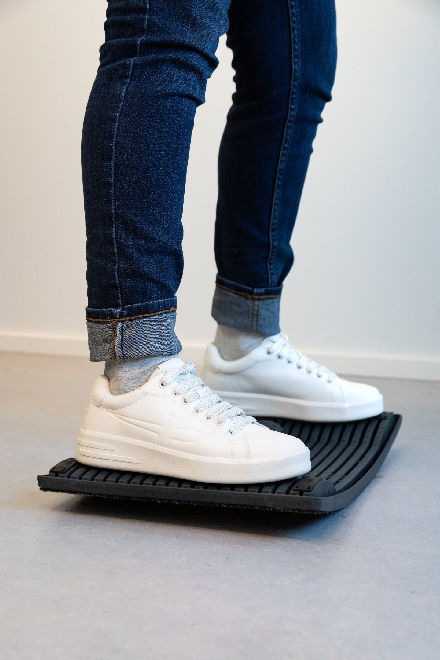 Bewegen Sie sich im Büro mit einem gymba balance board